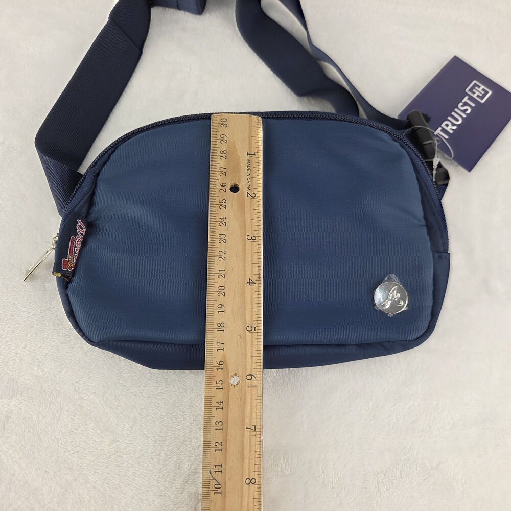 Atlanta Braves Crossbody Belt Bag Fanny Pack Navy 2 Pocket New SGA 6/17/2024 - Picture 6 of 11